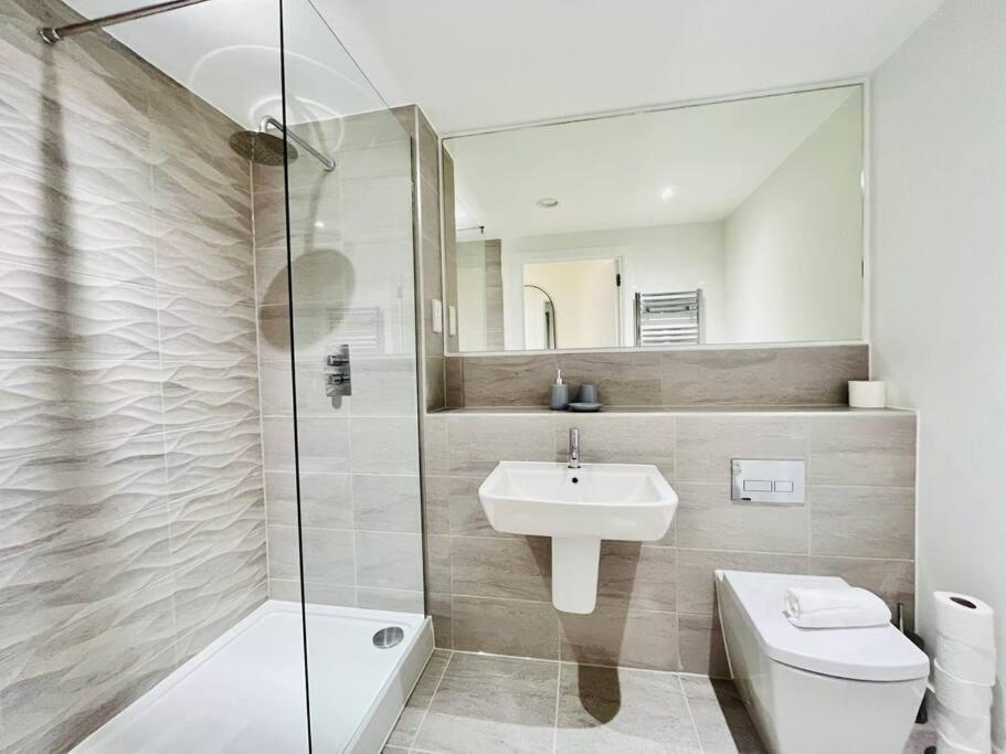 Modern One Bedroom Apartment Near Old Trafford Stadium Manchester Zewnętrze zdjęcie