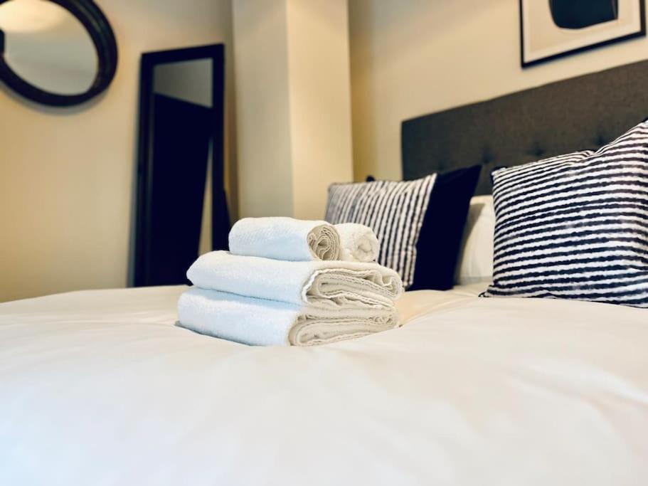Modern One Bedroom Apartment Near Old Trafford Stadium Manchester Zewnętrze zdjęcie