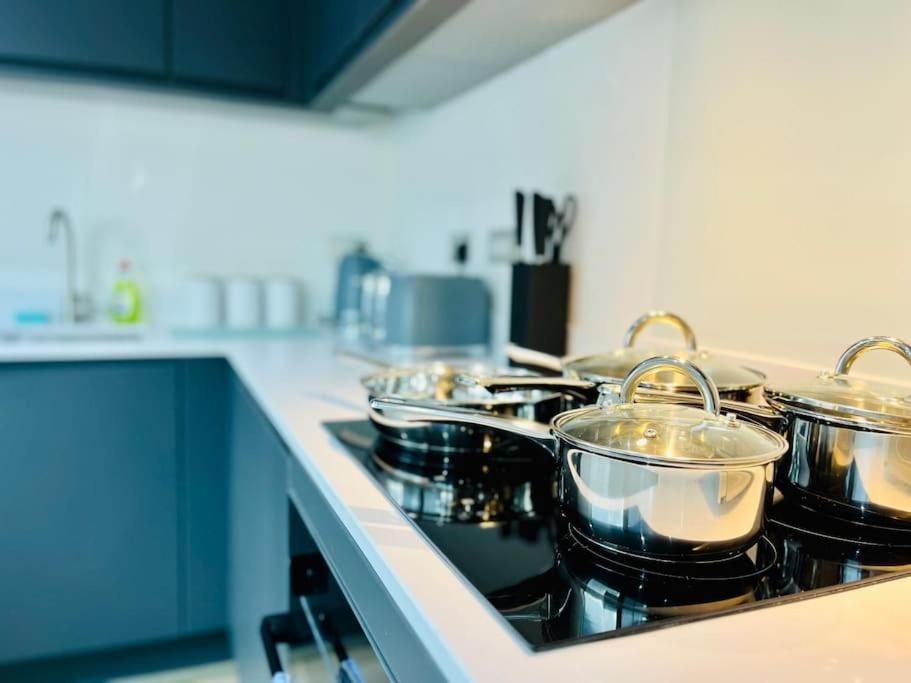 Modern One Bedroom Apartment Near Old Trafford Stadium Manchester Zewnętrze zdjęcie