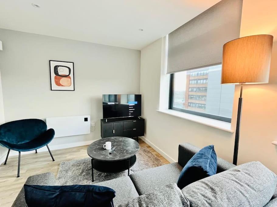Modern One Bedroom Apartment Near Old Trafford Stadium Manchester Zewnętrze zdjęcie