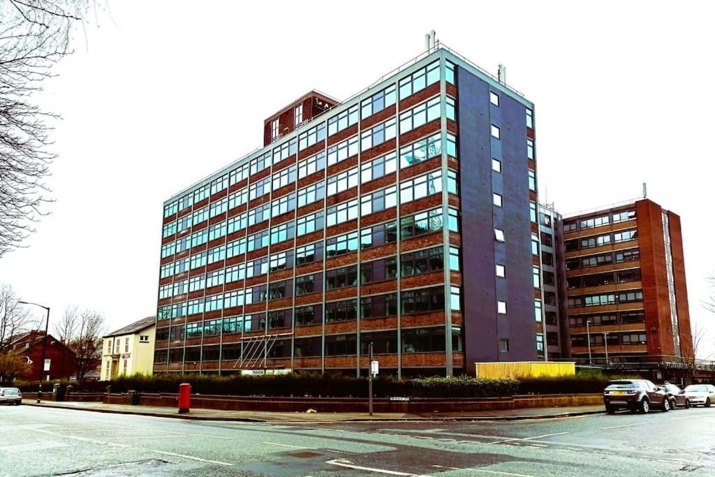 Modern One Bedroom Apartment Near Old Trafford Stadium Manchester Zewnętrze zdjęcie